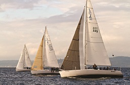 Seattle Sailing Club: Corporate Team Building Options
